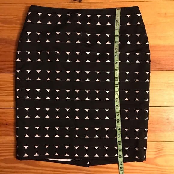 WHBM Black White Polka Dot Pencil Skirt, EUC, 8 - Picture 8 of 12